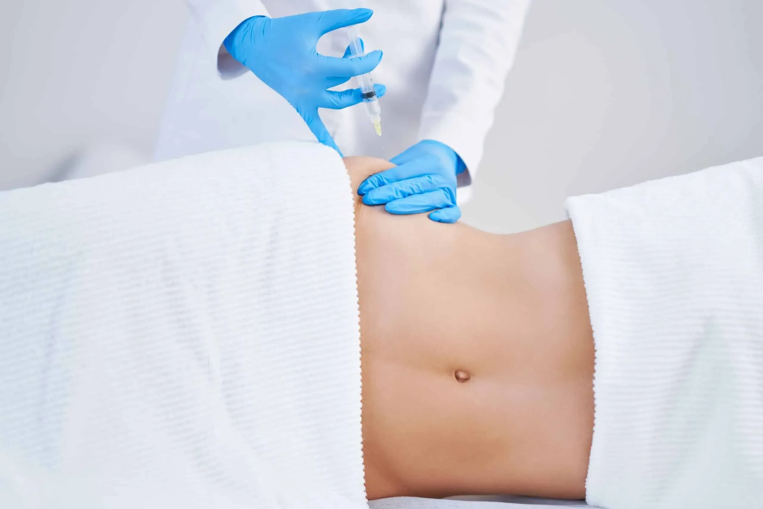 Suntik Lemak di Salon atau Home Service: Apa Risikonya?