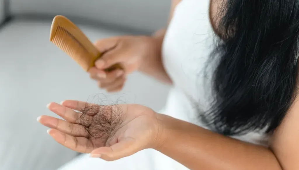 Cara Efektif Mengatasi Rambut Rontok Parah