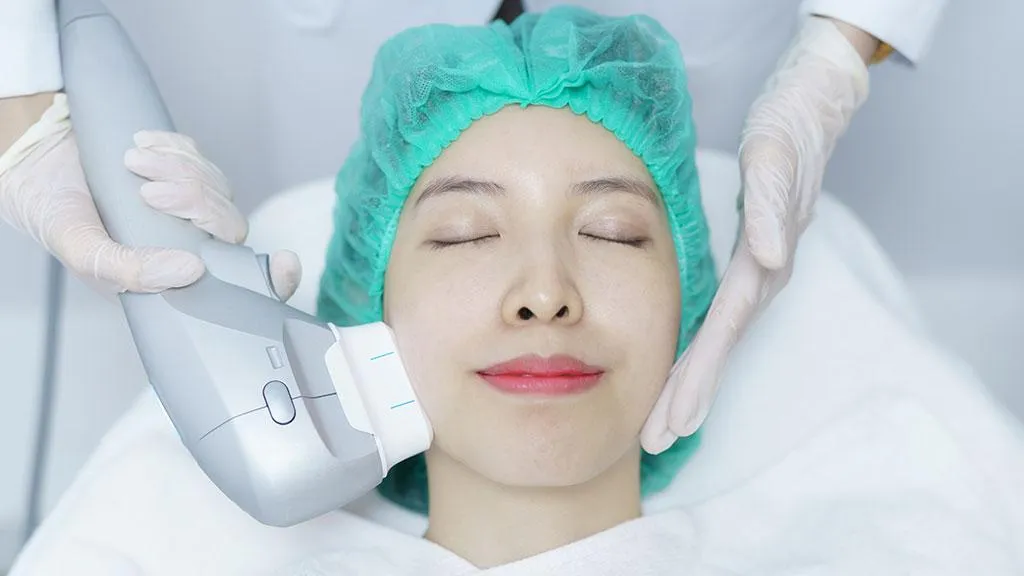 Filler vs HIFU untuk Bentuk Wajah Diamond Wanita, Mana yang Lebih Efektif?