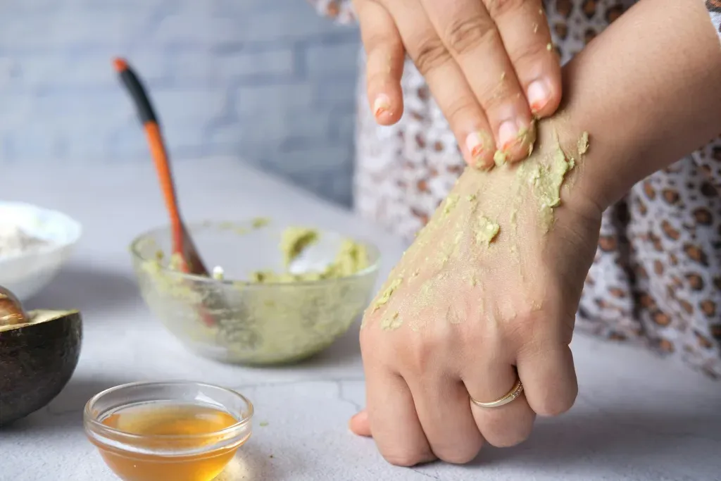 Bruntusan Membandel? Ini Rekomendasi Skincare dan Perawatan untuk Kulit Mulus!