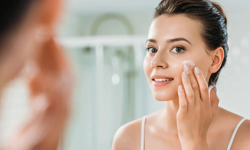 Skincare Kulit Kering 2025: Tips & Bahan Pelembab Terbaik