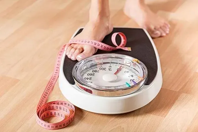 7 Cara Efektif Turunkan Perut Buncit Agar Rata dan Sehat