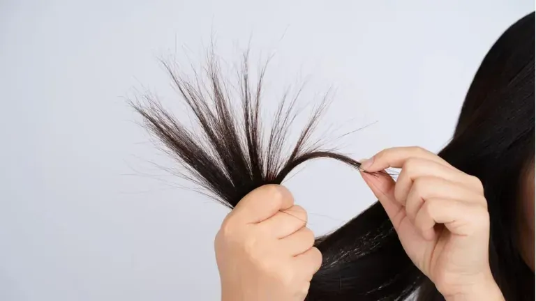 Stop! 5 Kebiasaan Ini Jadi Penyebab Kenapa Rambut Bercabang