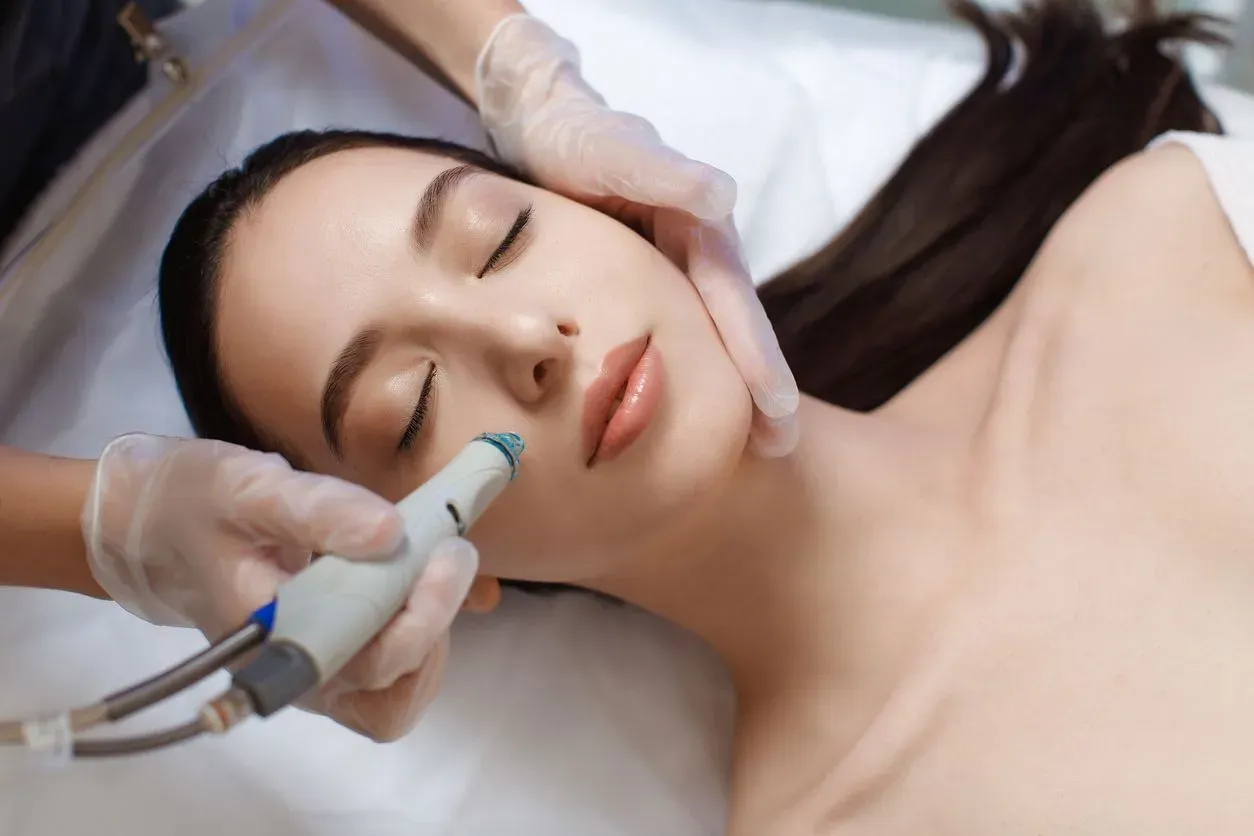 Apa Itu Meso Treatment & Mengapa Lebih Efektif dari Serum Biasa?