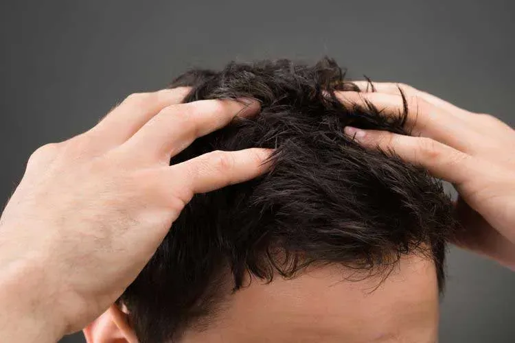 6 Cara Ampuh Mengatasi Rambut Bercabang Pria Agar Kembali Sehat