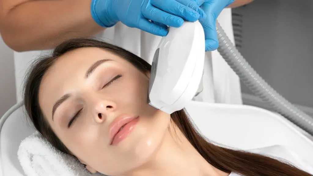Manfaat Ultherapy Wajah & Leher: Kulit Kencang Alami Tanpa Oprasi