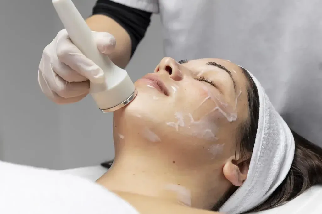 Apa Arti Peeling Sebenarnya? Ini Semua yang Perlu Kamu Tahu