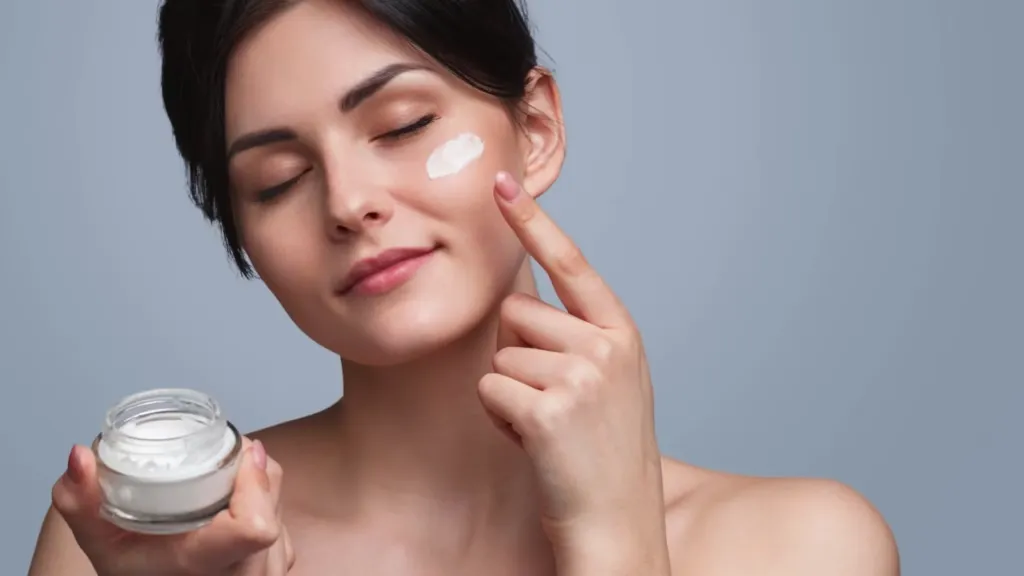 7 Kandungan Wajib dalam Moisturizer untuk Hasil Maksimal