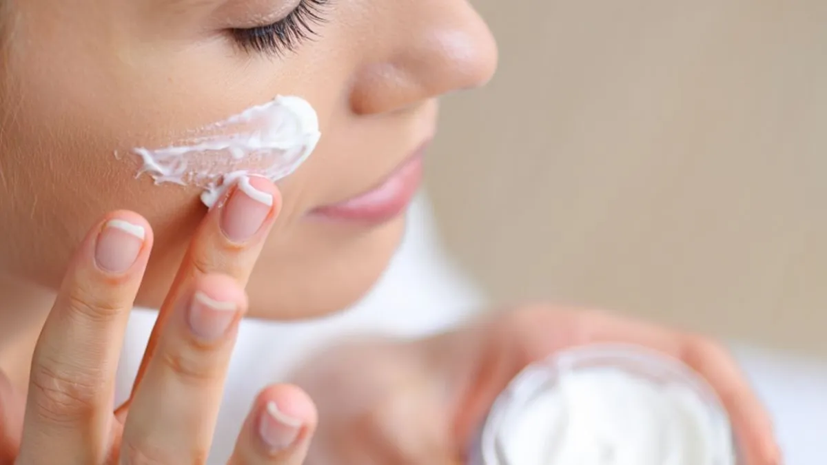 Mengungkap Bahaya Merkuri di Skincare: Lindungi Kulitmu dari Risiko Produk Pemutih