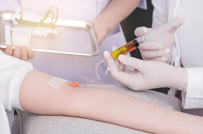 Risiko Injeksi Vitamin C yang Jarang Dibahas