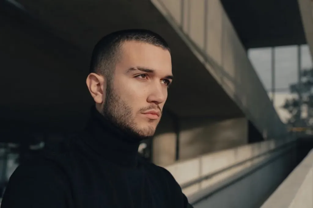 5 Variasi Buzz Cut Keren yang Bikin Penampilanmu Makin Modern