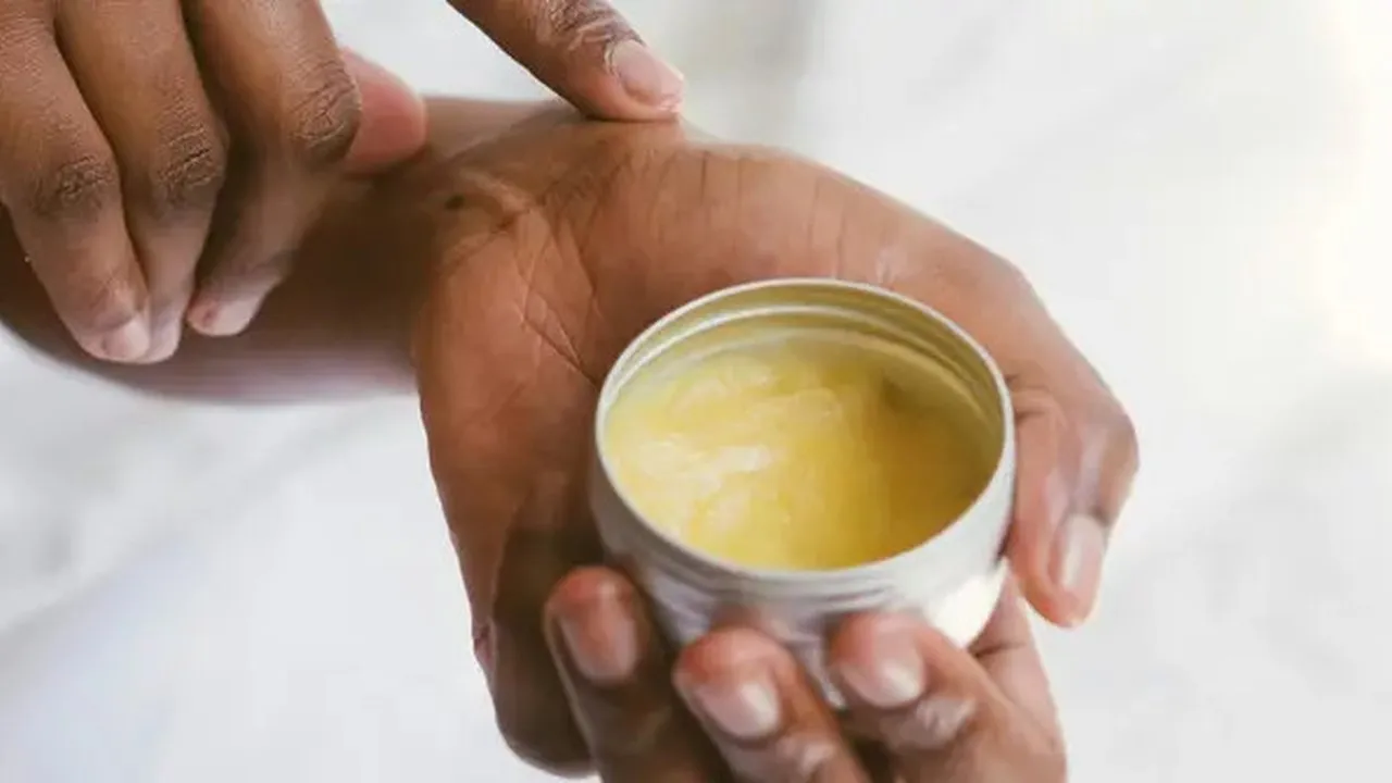 Pemutih Instan Berbahaya: Fakta Merkuri Skincare yang Wajib Kamu Tahu