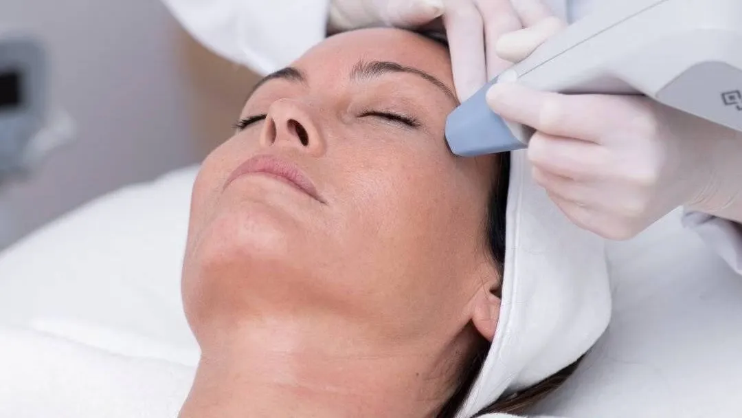 Apakah Exilis Ultra 360 Bisa untuk Double Chin & Body Contouring?