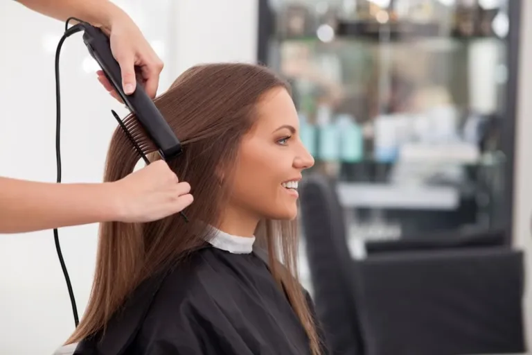 Smoothing Rambut Berapa Jam? Simak Tahapan dan Faktor Penentunya!