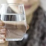 Minum Air Setelah Slimming: Seberapa Banyak Perlu?