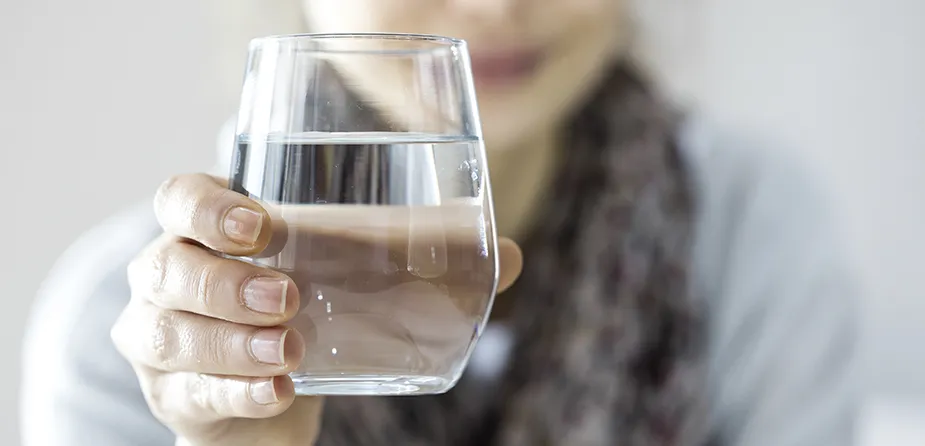 minum air putih cukup sebelum dan sesudah infues whitening
