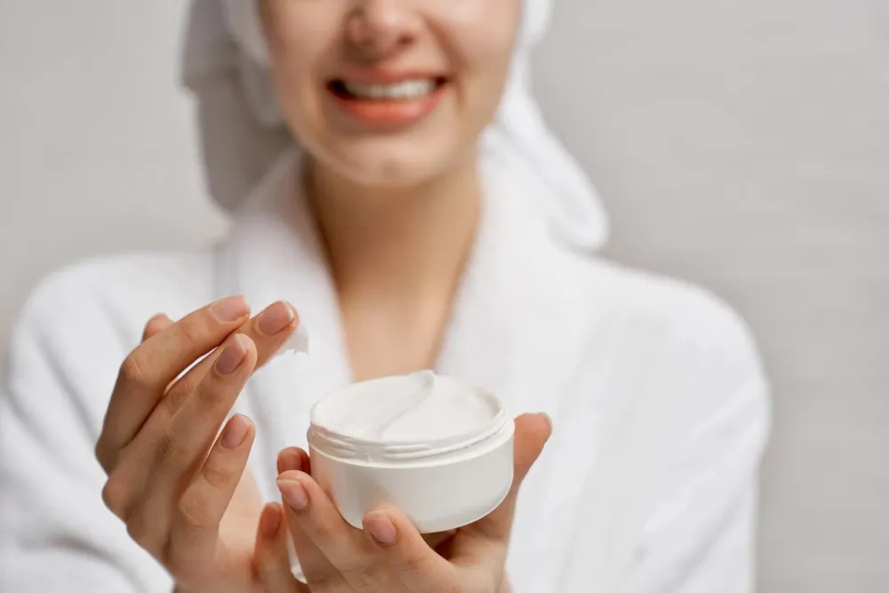 11+ Rekomendasi Moisturizer untuk Memperbaiki Skin Barrier Sehat & Glowing!