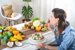 Menjalani Pola Makan Sehat dan Mengelola Stres