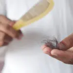 10 Ciri-ciri Rambut Rontok karena Stress, Cegah Sebelum Botak!