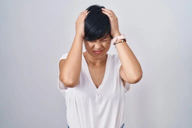Cara Mengatasi Rambut Tipis: Penyebab, Solusi, dan Rekomendasi Produk