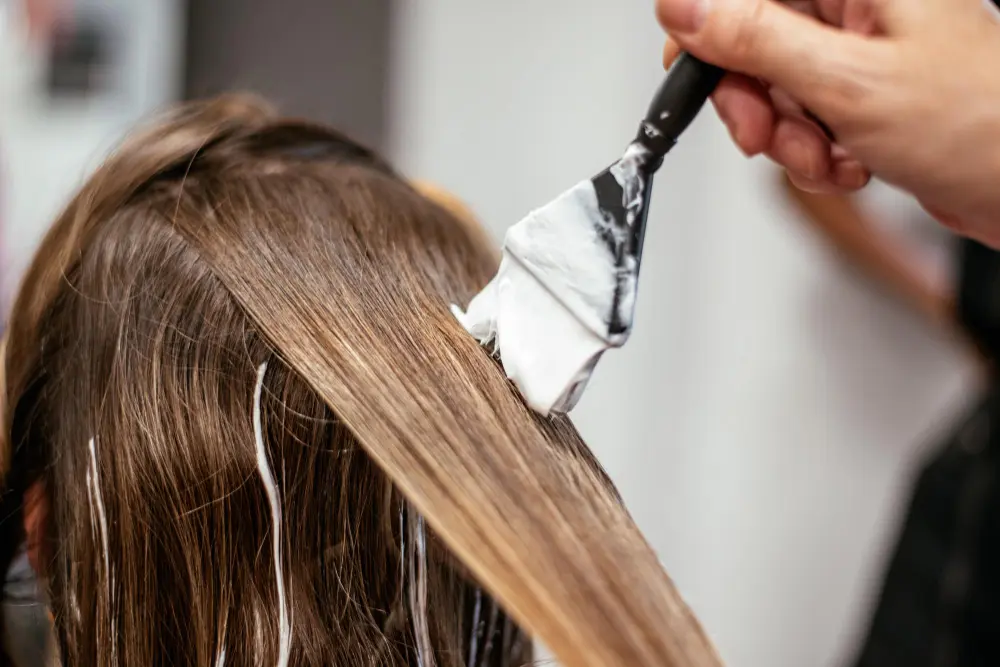 Cara Bleaching Rambut yang Benar agar Hasil Merata dan Tidak Mudah Rusak