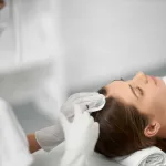 Apa Itu Scalp Hair Treatment? Manfaat, Jenis, & Cara Melakukannya!