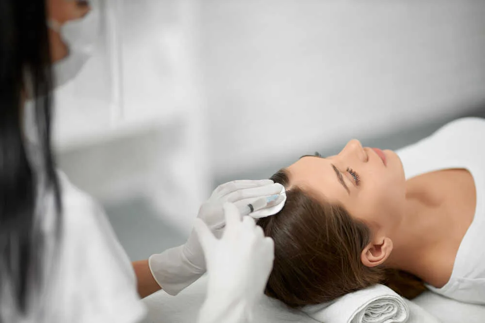 Apa Itu Scalp Hair Treatment? Manfaat, Jenis, & Cara Melakukannya!