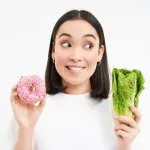 10 Makanan yang Mengurangi & Membuat Jerawat Hilang Alami