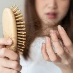 5 Perawatan Rambut Rontok Secara Alami yang Mudah Dilakukan di Rumah