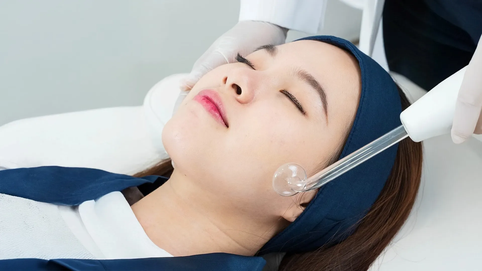 Mini Facial untuk Perawatan Rutin yang Cepat, Apa Saja yang Dilakukan?