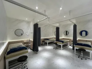 Ruang Tindakan SOZO Skin Clinic Puri Indah