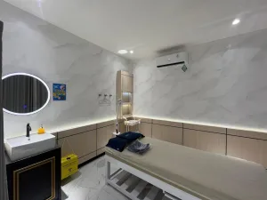 Ruang Tindakan SOZO Skin Clinic Puri Indah