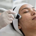 Alat RF Wajah di Rumah vs di Klinik, Apa Bedanya?
