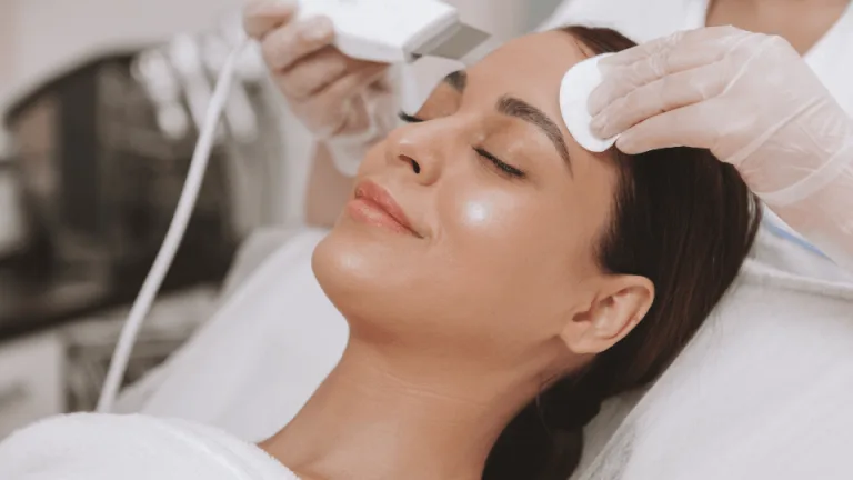 RF Wajah untuk Kulit Sensitif: Bagaimana Jika Rosacea?
